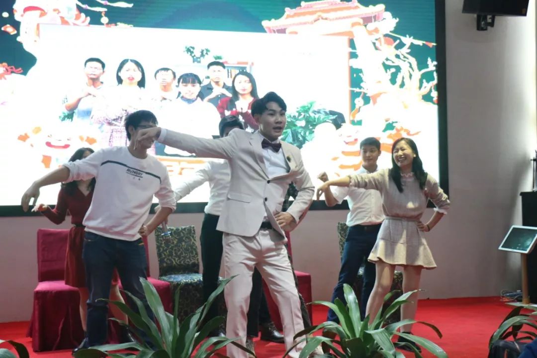 上海小語音答謝晚會圓滿落幕！